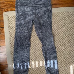 Lululemon Gray Marbled Leggings with White Accent
